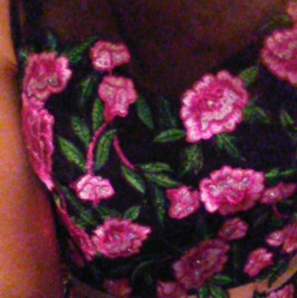 Prom dress - Picture 2 of 2